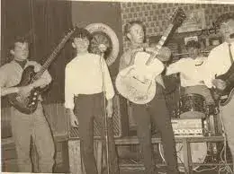 The Dee-Tee's images
